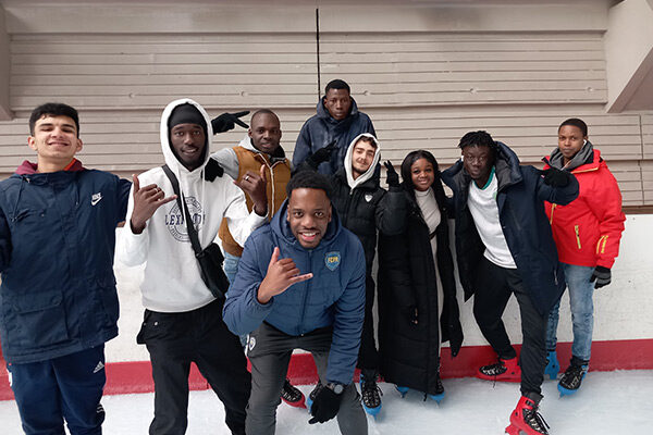 Un sortie à la patinoire pour renforcer la cohésion des teamers